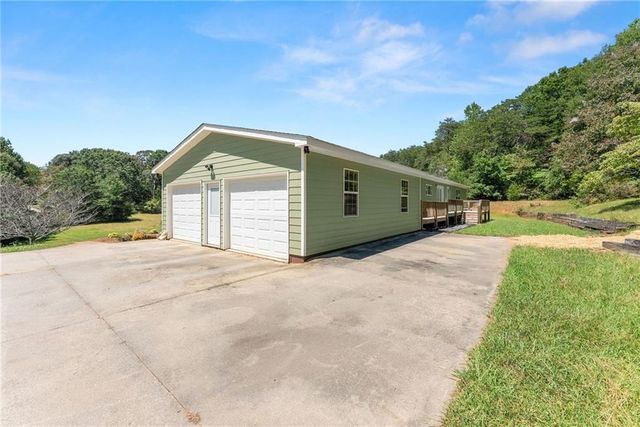 82 Bobbys Drive, Cleveland, GA 30528