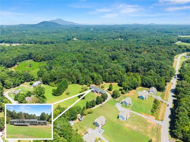 82 Bobbys Drive, Cleveland, GA 30528