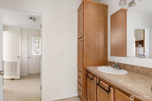 4522 Monkey Hill Road, Oak Harbor, WA 98277