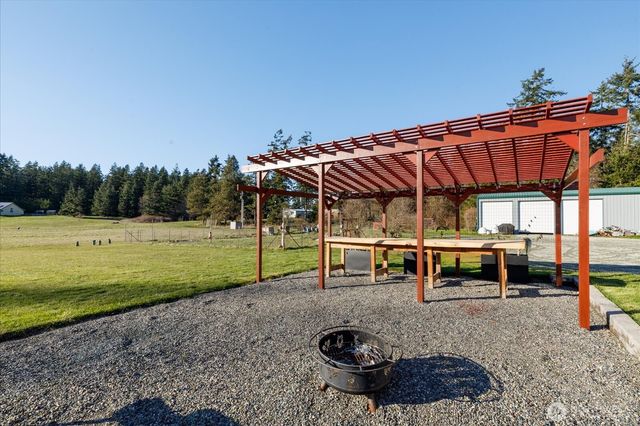 4522 Monkey Hill Road, Oak Harbor, WA 98277