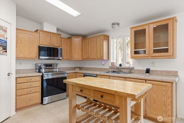 4522 Monkey Hill Road, Oak Harbor, WA 98277