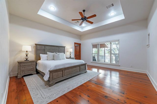 113 Comanche Agate, Horseshoe Bay, TX 78657