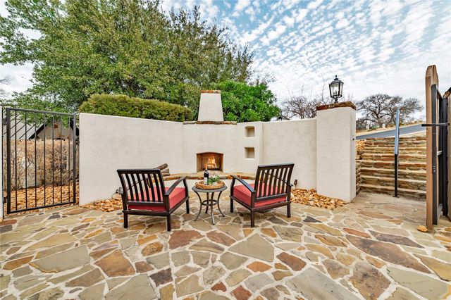 113 Comanche Agate, Horseshoe Bay, TX 78657