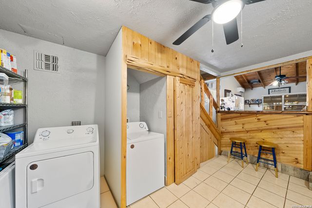335 Flatrock, Canyon Lake, TX 78133