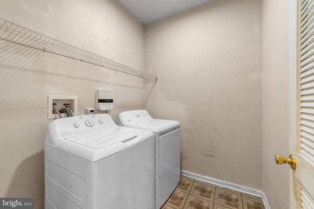 21 PEMBERTON LN, East Windsor, NJ 08520