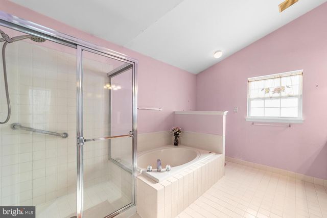 21 PEMBERTON LN, East Windsor, NJ 08520