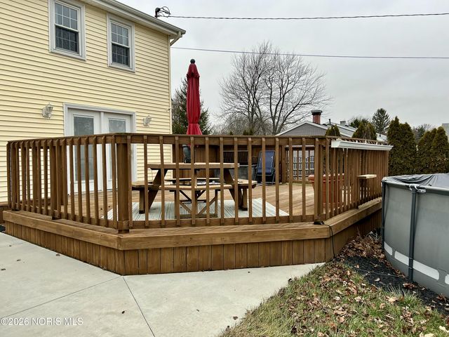 23195 W Centerfield Drive, Genoa, OH 43430