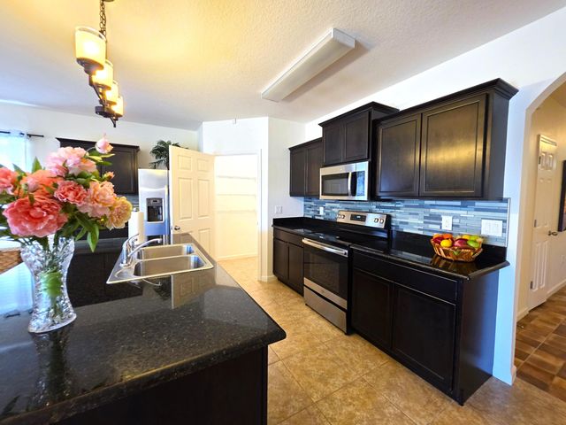 1440 Lexington Square SW, Vero Beach, FL 32962