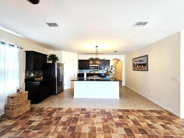 1440 Lexington Square SW, Vero Beach, FL 32962