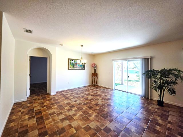 1440 Lexington Square SW, Vero Beach, FL 32962