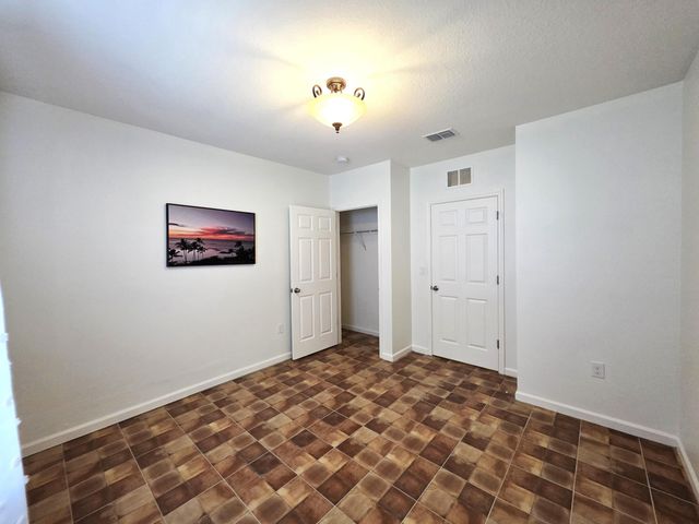 1440 Lexington Square SW, Vero Beach, FL 32962