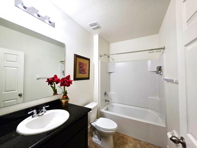 1440 Lexington Square SW, Vero Beach, FL 32962