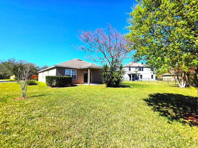 1440 Lexington Square SW, Vero Beach, FL 32962