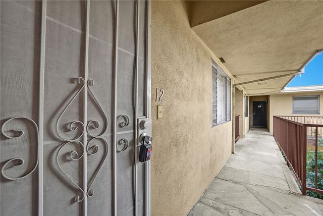 640 Elm Avenue 12, Long Beach, CA 90802