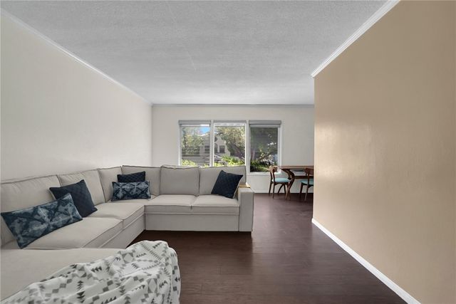 640 Elm Avenue 12, Long Beach, CA 90802