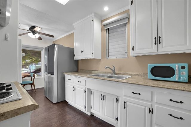 640 Elm Avenue 12, Long Beach, CA 90802