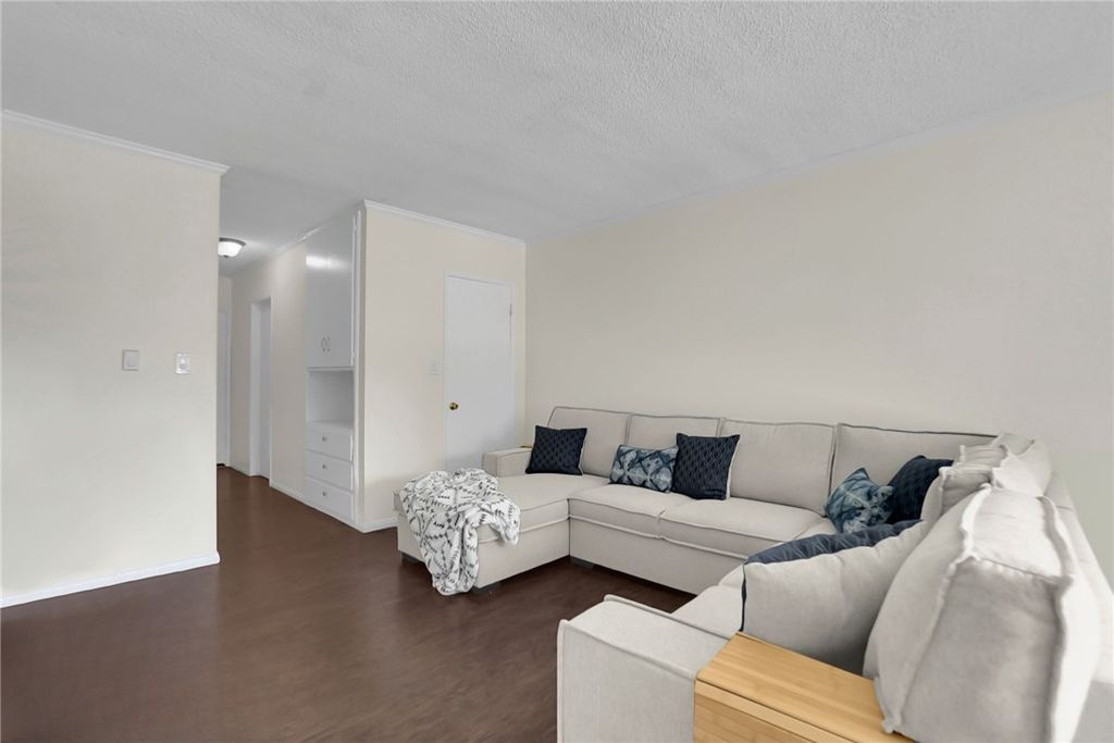 640 Elm Avenue 12, Long Beach, CA 90802