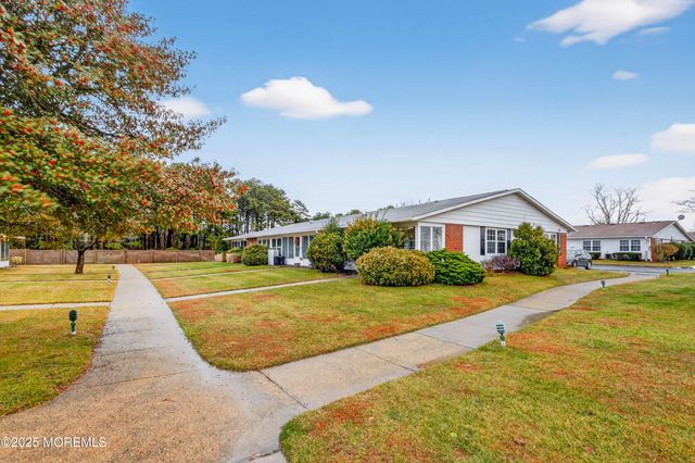 1207D Shetland Drive, Lakewood, NJ 08701