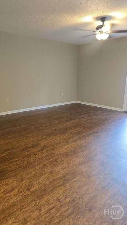 Image 2 of property listing at 9806 Whitefield Avenue B, Savannah, GA 31406