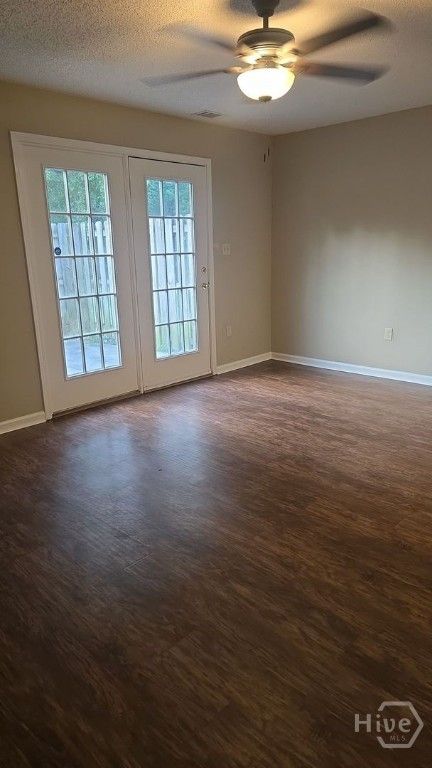 Image 3 of property listing at 9806 Whitefield Avenue B, Savannah, GA 31406