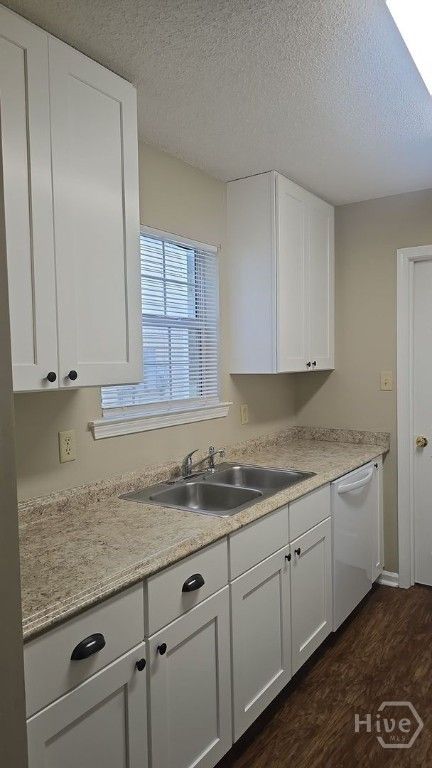 Image 7 of property listing at 9806 Whitefield Avenue B, Savannah, GA 31406