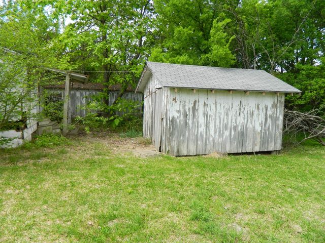 402 W Fannin Street, Leonard, TX 75452