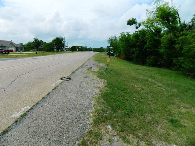 402 W Fannin Street, Leonard, TX 75452