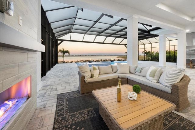 624 BLUE SHELL LOOP, Sarasota, FL 34240