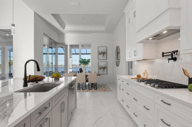 624 BLUE SHELL LOOP, Sarasota, FL 34240