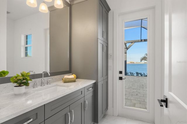 624 BLUE SHELL LOOP, Sarasota, FL 34240