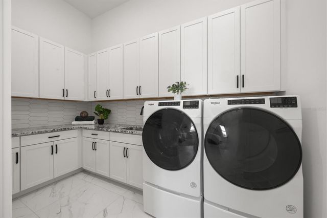 624 BLUE SHELL LOOP, Sarasota, FL 34240