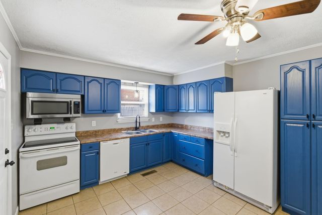 3668 Crosby Drive, Lexington, KY 40517