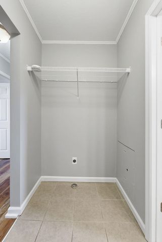 3668 Crosby Drive, Lexington, KY 40517