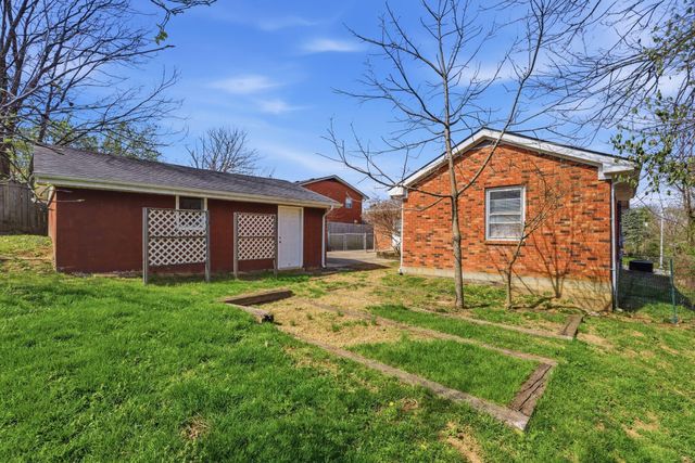 3668 Crosby Drive, Lexington, KY 40517