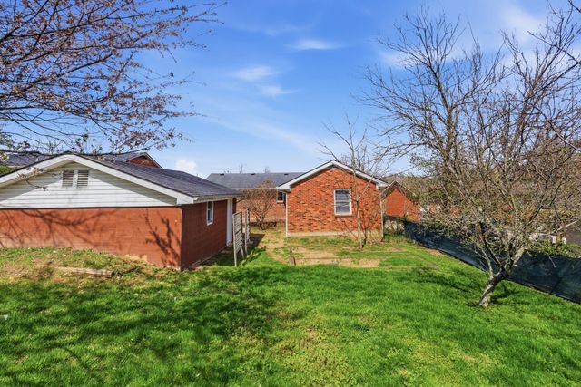 3668 Crosby Drive, Lexington, KY 40517