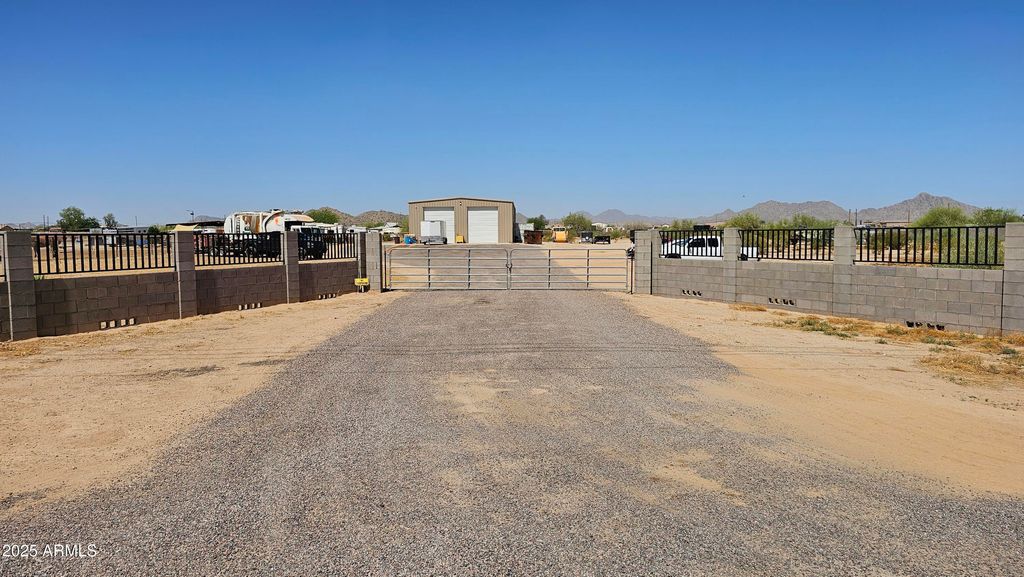 30940 N VARNUM Road, San Tan Valley, AZ 85143