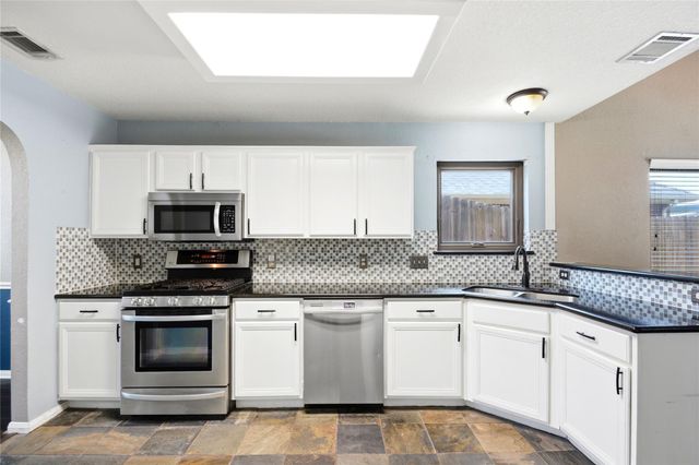 321 Spencer Landing W, La Porte, TX 77571