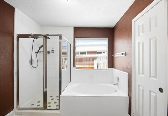 321 Spencer Landing W, La Porte, TX 77571