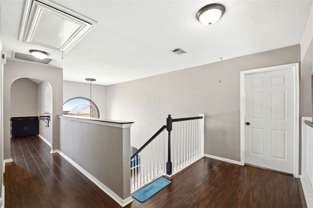 321 Spencer Landing W, La Porte, TX 77571