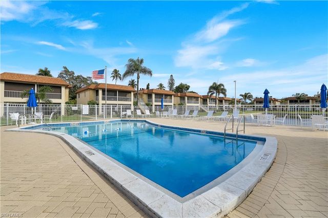 1155 Sandpiper ST D8, Naples, FL 34102