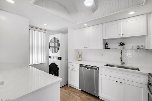 1155 Sandpiper ST D8, Naples, FL 34102