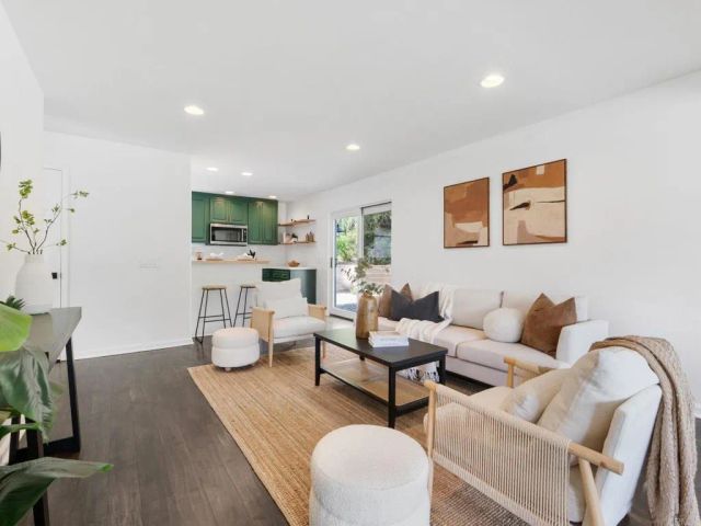 946 Osborne Street, Vista, CA 92084