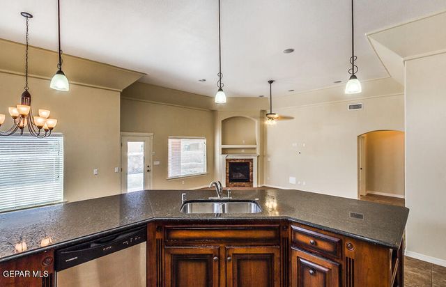 3089 COYOTE VIEW View, El Paso, TX 79938