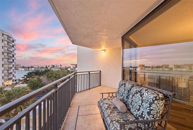 690 ISLAND WAY 511, Clearwater Beach, FL 33767