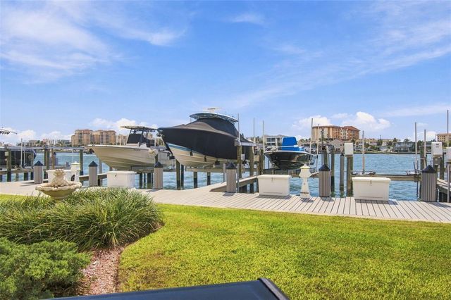 690 ISLAND WAY 511, Clearwater Beach, FL 33767