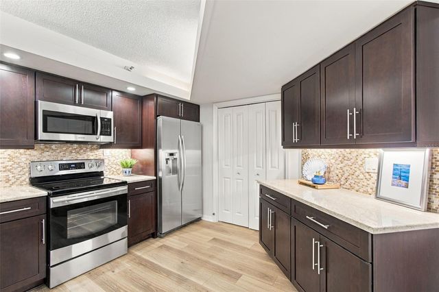 690 ISLAND WAY 511, Clearwater Beach, FL 33767