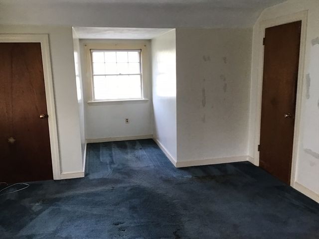 14 Locust St, Woburn, MA 01801
