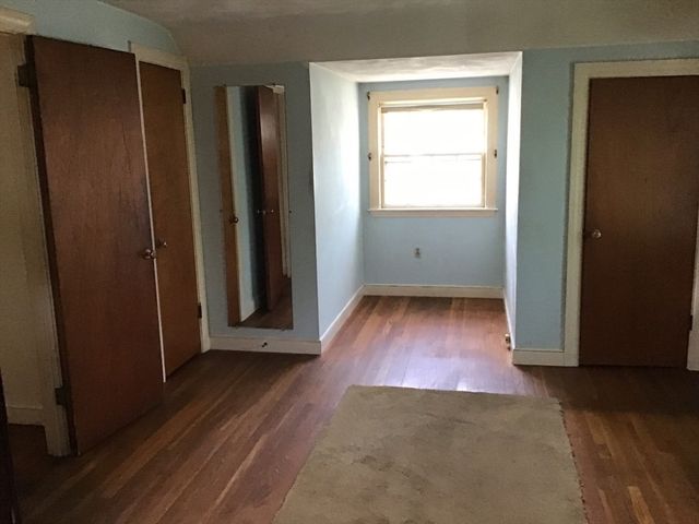 14 Locust St, Woburn, MA 01801