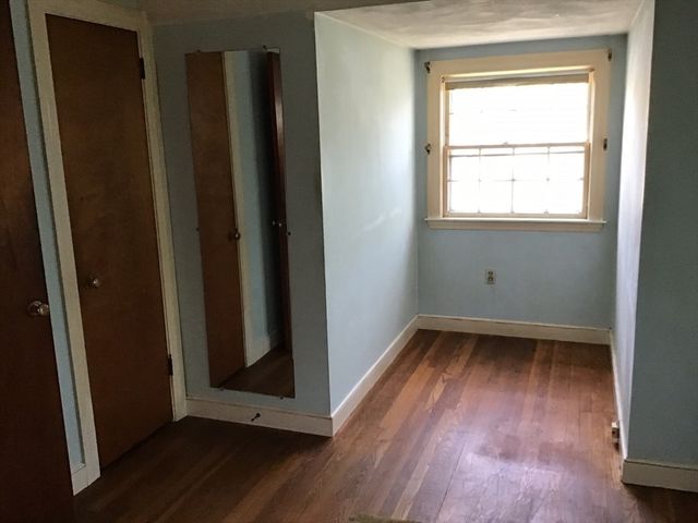 14 Locust St, Woburn, MA 01801