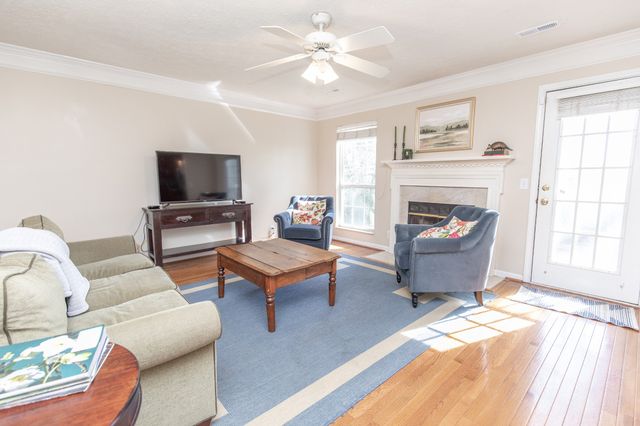 189 E Harbor, Hendersonville, TN 37075